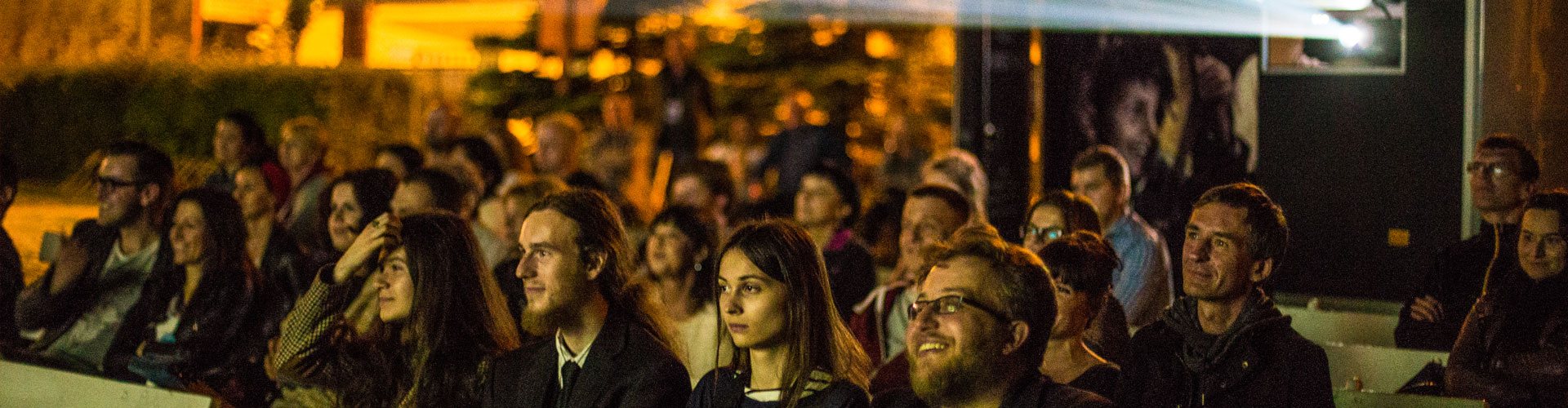 Sala emitująca polskie i zagraniczne filmy satyryczne